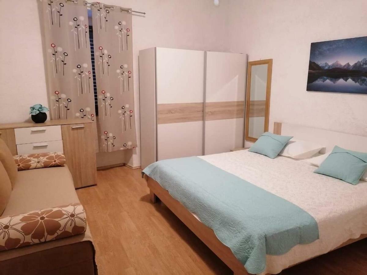 Apartman Miki 普拉 外观 照片